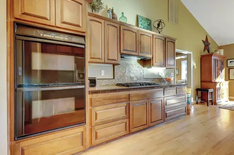 Kitchen - 11745 Rainbow Rd, Grass Valley, CA 95949 photo 4 of 9