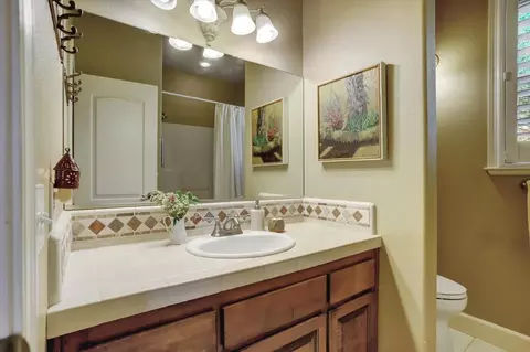 Bath - 11745 Rainbow Rd, Grass Valley, CA 95949 photo 1 of 7