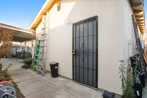 Exterior - 634 Mamilane, Modesto, CA 95351 photo 9 of 9