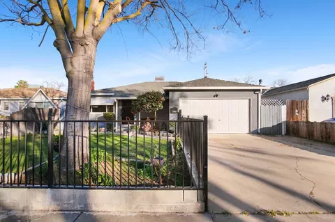 634 Mamilane, Modesto, CA 95351 photo 1