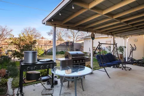 Exterior - 634 Mamilane, Modesto, CA 95351 photo 6 of 9