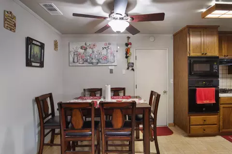 Dining - 634 Mamilane, Modesto, CA 95351 photo 1 of 1