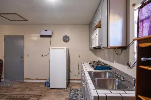 Kitchen - 634 Mamilane, Modesto, CA 95351 photo 5 of 5