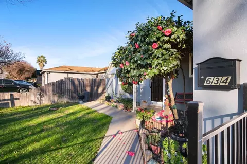 Exterior - 634 Mamilane, Modesto, CA 95351 photo 4 of 9
