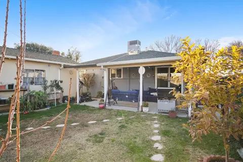 Exterior - 634 Mamilane, Modesto, CA 95351 photo 7 of 9