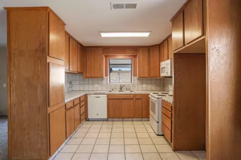 1389 Snyder St, Manteca, CA 95336 photo 11