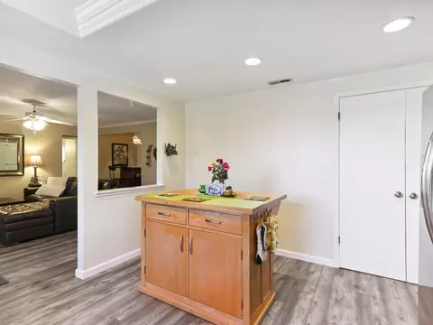 Kitchen - 124 Walnut Ct, Hercules, CA 94547 photo 6 of 6