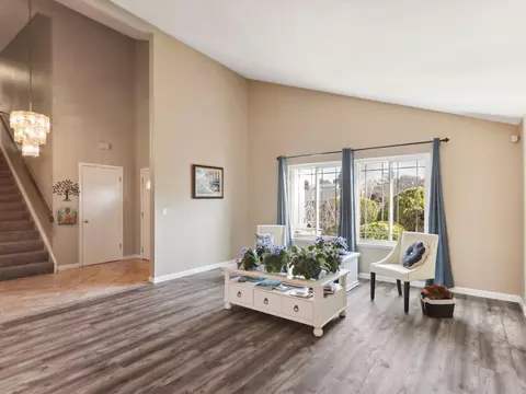 Living - 124 Walnut Ct, Hercules, CA 94547 photo 3 of 7