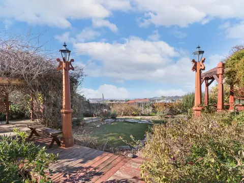 Exterior - 124 Walnut Ct, Hercules, CA 94547 photo 5 of 13