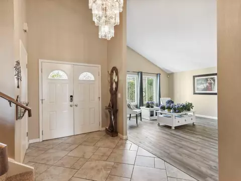 Entry Way - 124 Walnut Ct, Hercules, CA 94547 photo 1 of 7