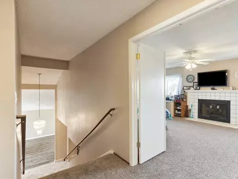Entry Way - 124 Walnut Ct, Hercules, CA 94547 photo 5 of 7
