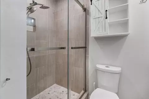 Bath - 1355 Audrey Dr, Tracy, CA 95376 photo 3 of 3