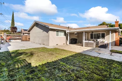 Exterior - 1355 Audrey Dr, Tracy, CA 95376 photo 4 of 8