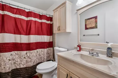 Bath - 1355 Audrey Dr, Tracy, CA 95376 photo 1 of 3