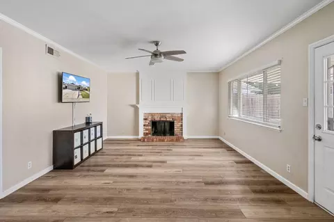 Living - 1355 Audrey Dr, Tracy, CA 95376 photo 5 of 8