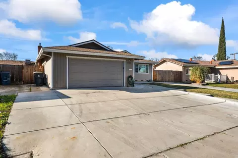 Exterior - 1355 Audrey Dr, Tracy, CA 95376 photo 2 of 8