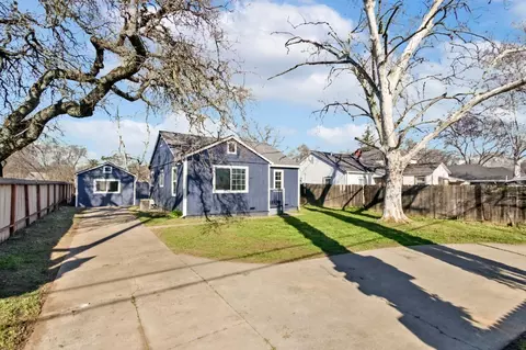 1757 Kenwood St, Sacramento, CA 95815