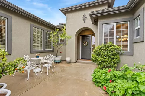 5304 Rogers St, Davis, CA 95618 photo 4