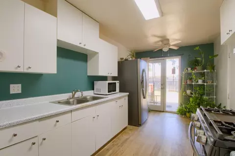 Kitchen - 19 Sunset Dr, Willows, CA 95988 photo 1 of 4