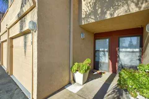 910 Q St, Sacramento, CA 95811