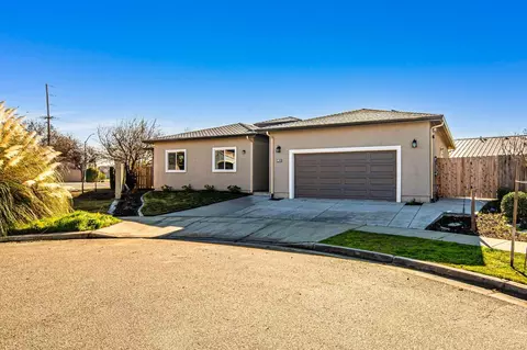 1286 Maxim Dr, Ceres, CA 95307 photo 1