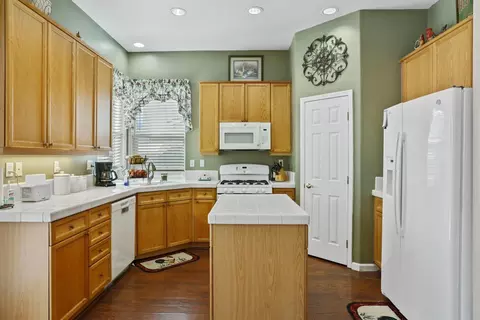 1668 Sparrowhawk St, Manteca, CA 95337 photo 13