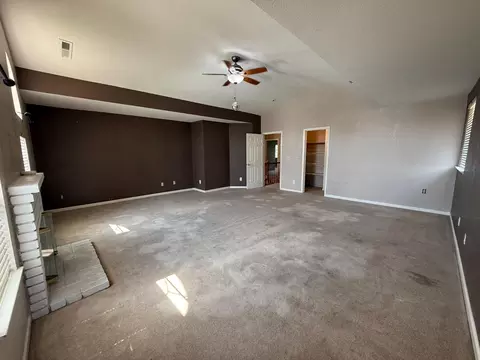 Living - 217 Castile Ln, Turlock, CA 95382 photo 4 of 6