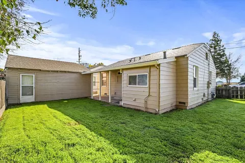 19057 E Front St, Linden, CA 95236 photo 22