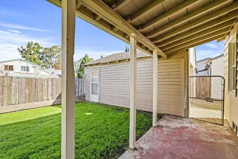 19057 E Front St, Linden, CA 95236 photo 20