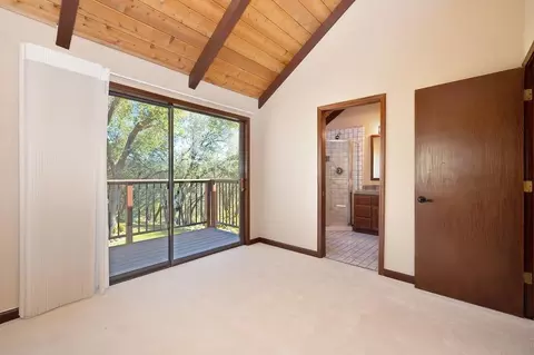 Bedroom - 5487 Comstock Rd, Placerville, CA 95667 photo 4 of 9