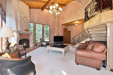 Living - 5487 Comstock Rd, Placerville, CA 95667 photo 3 of 4
