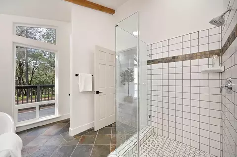 Bath - 4945 Logans Ln, Placerville, CA 95667 photo 5 of 9