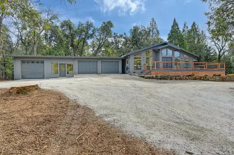 Exterior - 4945 Logans Ln, Placerville, CA 95667 photo 4 of 26