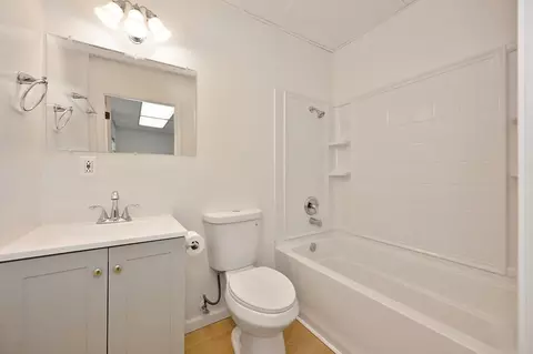 Bath - 4945 Logans Ln, Placerville, CA 95667 photo 9 of 9