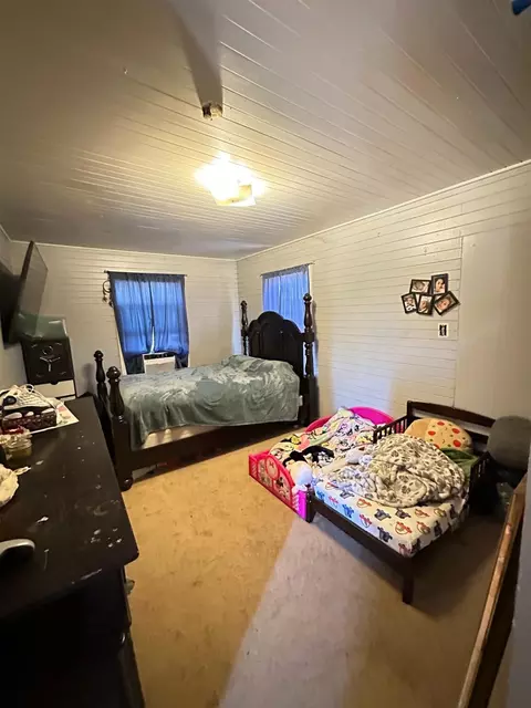 Bedroom - 423 14th St, Modesto, CA 95354 photo 2 of 2