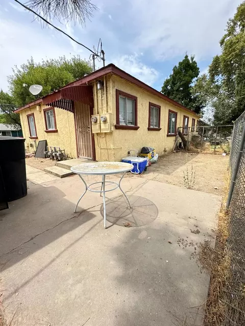 908 S Madison St, Modesto, CA 95351 photo 11