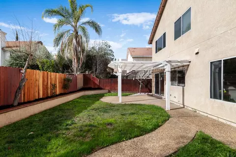 Exterior - 1366 Mansfield St, Tracy, CA 95376 photo 7 of 8