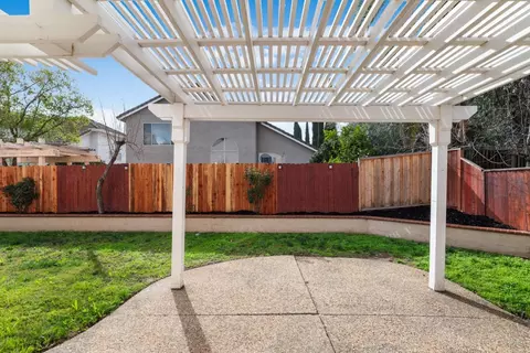 Exterior - 1366 Mansfield St, Tracy, CA 95376 photo 6 of 8