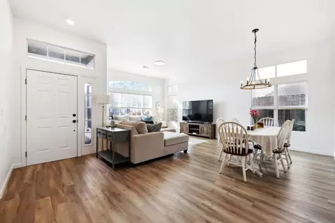 296 Farmington Cir, Roseville, CA 95678