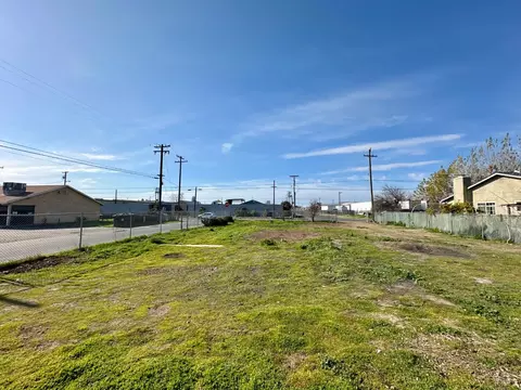 703 Erickson Ave, Modesto, CA 95351 photo 8