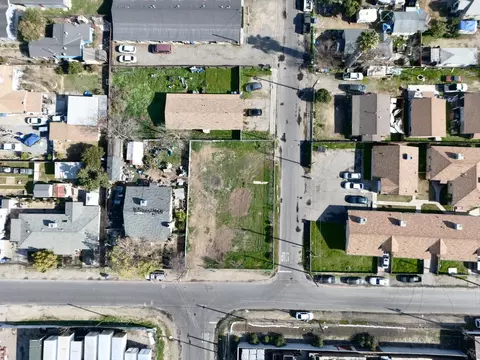 703 Erickson Ave, Modesto, CA 95351 photo 4