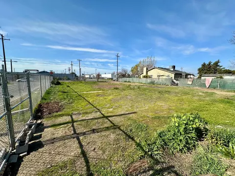 703 Erickson Ave, Modesto, CA 95351 photo 11