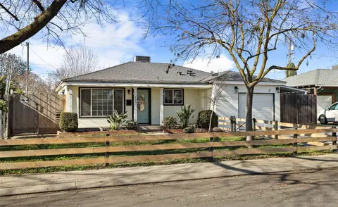 Exterior - 633 Hudson Ln, Modesto, CA 95351 photo 4 of 14