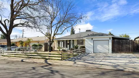 Exterior - 633 Hudson Ln, Modesto, CA 95351 photo 3 of 14