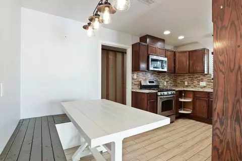 Kitchen - 633 Hudson Ln, Modesto, CA 95351 photo 1 of 5