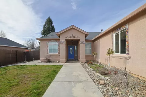 485 Springtime Ln, Red Bluff, CA 96080 photo 2
