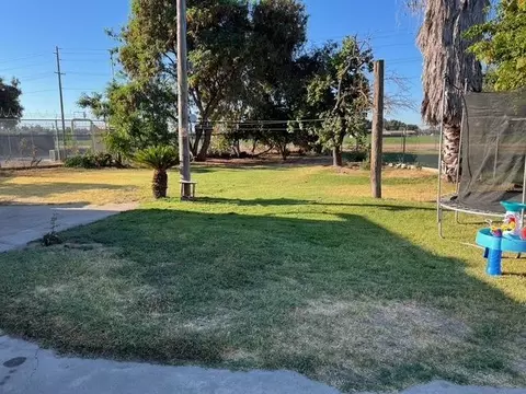 1680 W Shirley Ct, Modesto, CA 95358 photo 18