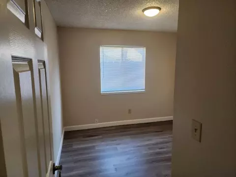 2008 W Rumble Rd, Modesto, CA 95350 photo 9