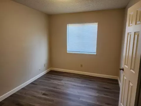 2008 W Rumble Rd, Modesto, CA 95350 photo 7