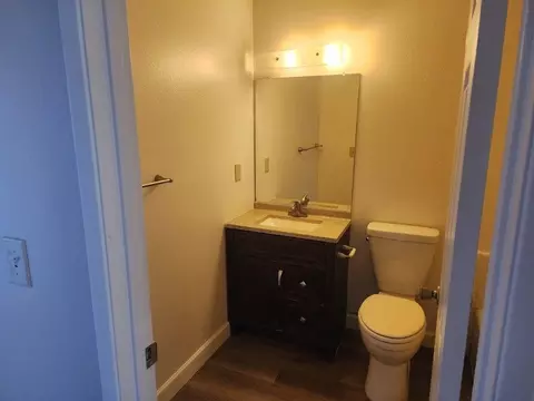 2008 W Rumble Rd, Modesto, CA 95350 photo 11